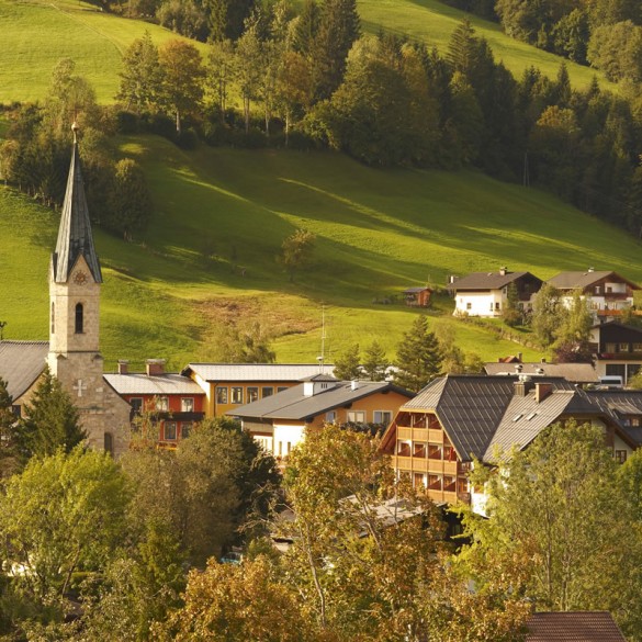 Appartementshaus Russbach im Sommer